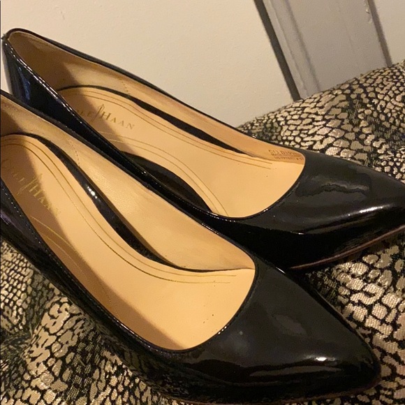COLE HAAN HEELS - Picture 1 of 3